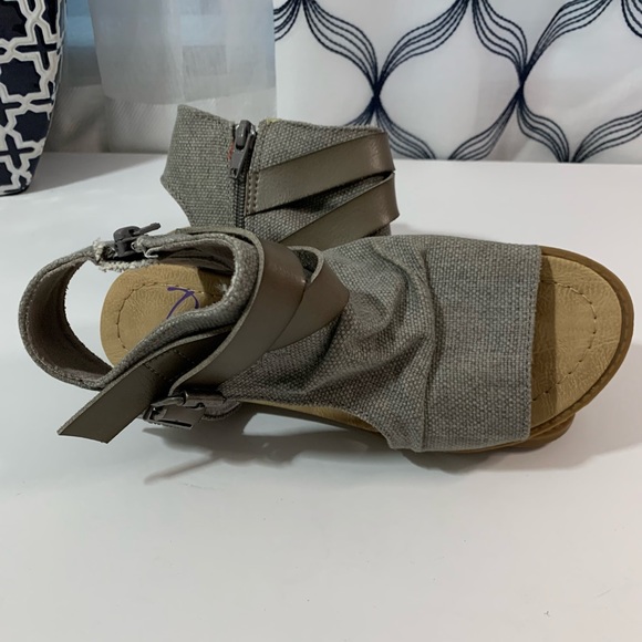 Blowfish Malibu Women’s Sandal - Picture 6 of 14